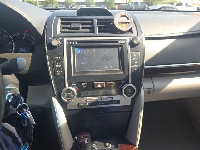 Used 2012 Silver Toyota XLE image 12