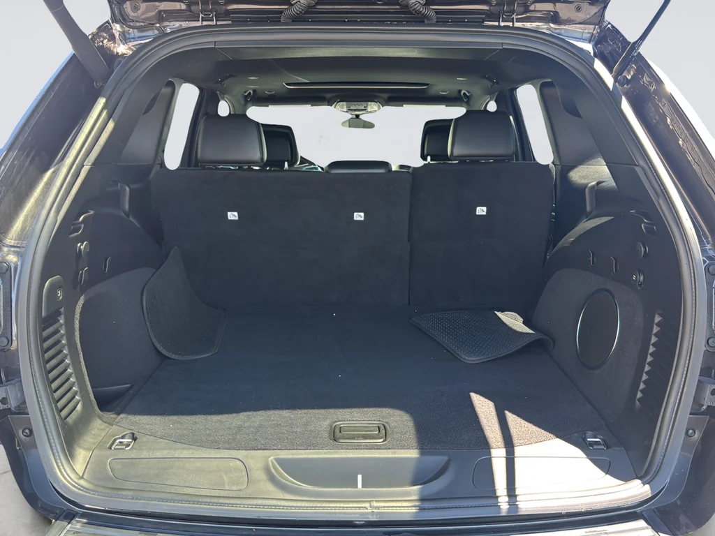 Used 2021 Gray Jeep Laredo X image 30