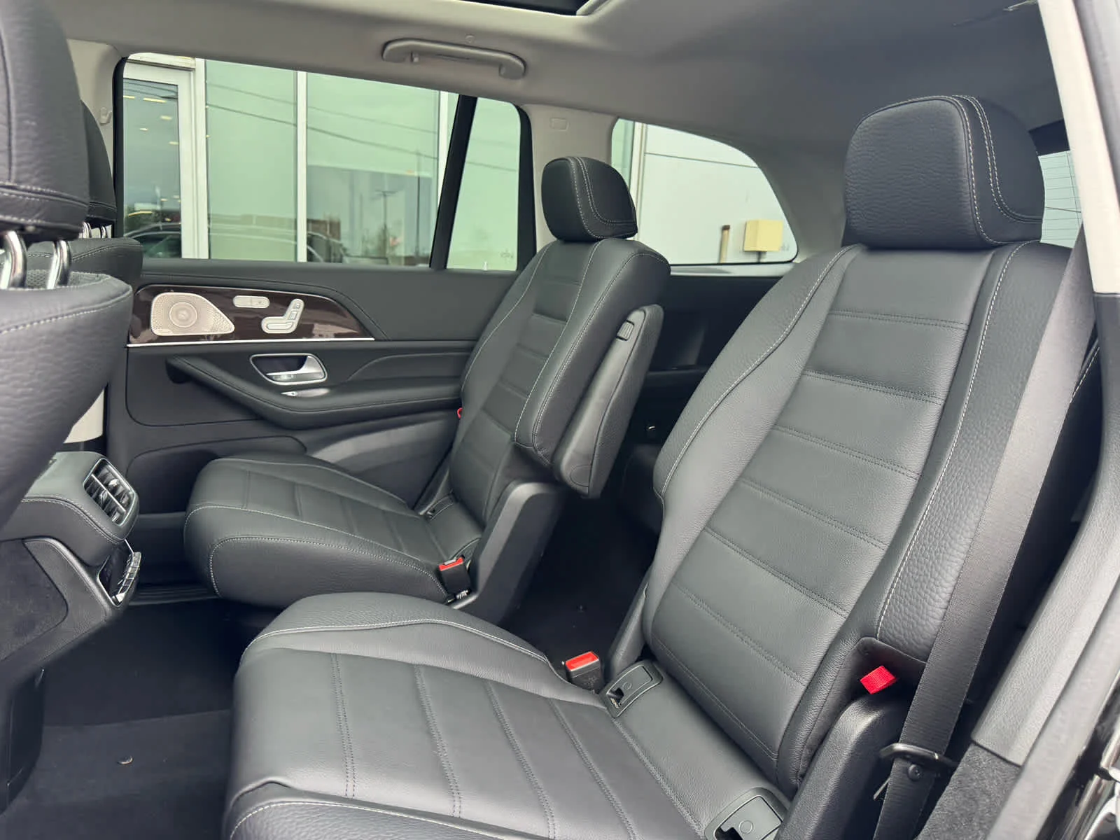 New 2026 Obsidian Black Metallic Mercedes-Benz GLS 450 image 34