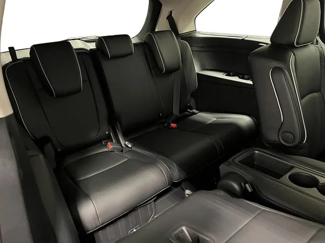 New 2026 Solar Silver Metallic Honda Touring image 31