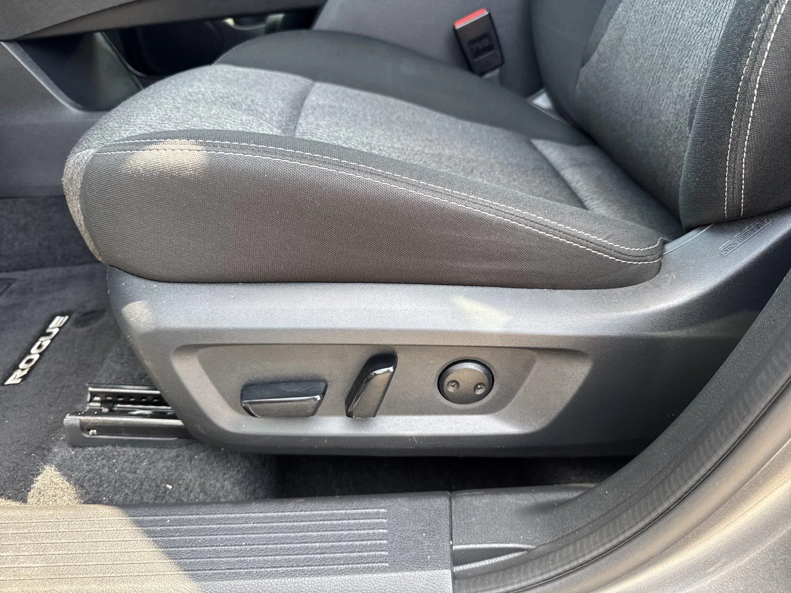 Used 2025 Gun Metallic Nissan SV image 12