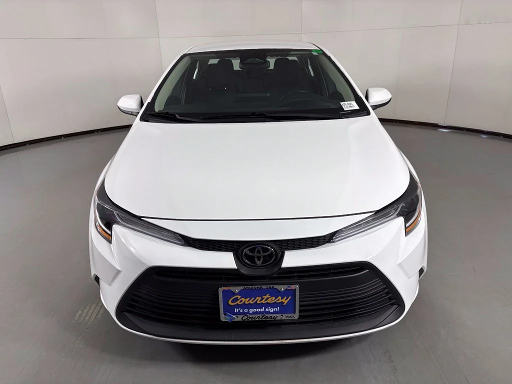 Used 2025 White Toyota LE image 3