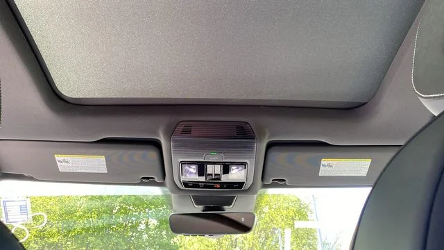 New 2026 White/off-white Volkswagen 2.0T SE R-Line Black image 24