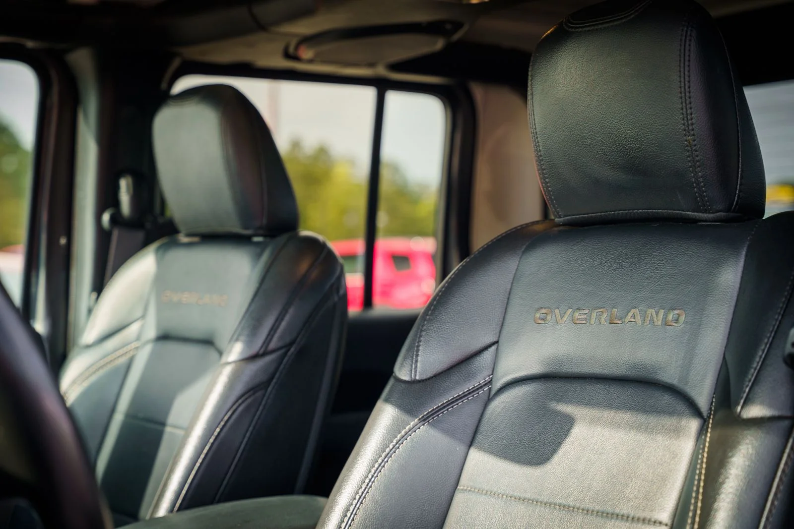 Used 2022 Gray Jeep Overland image 25