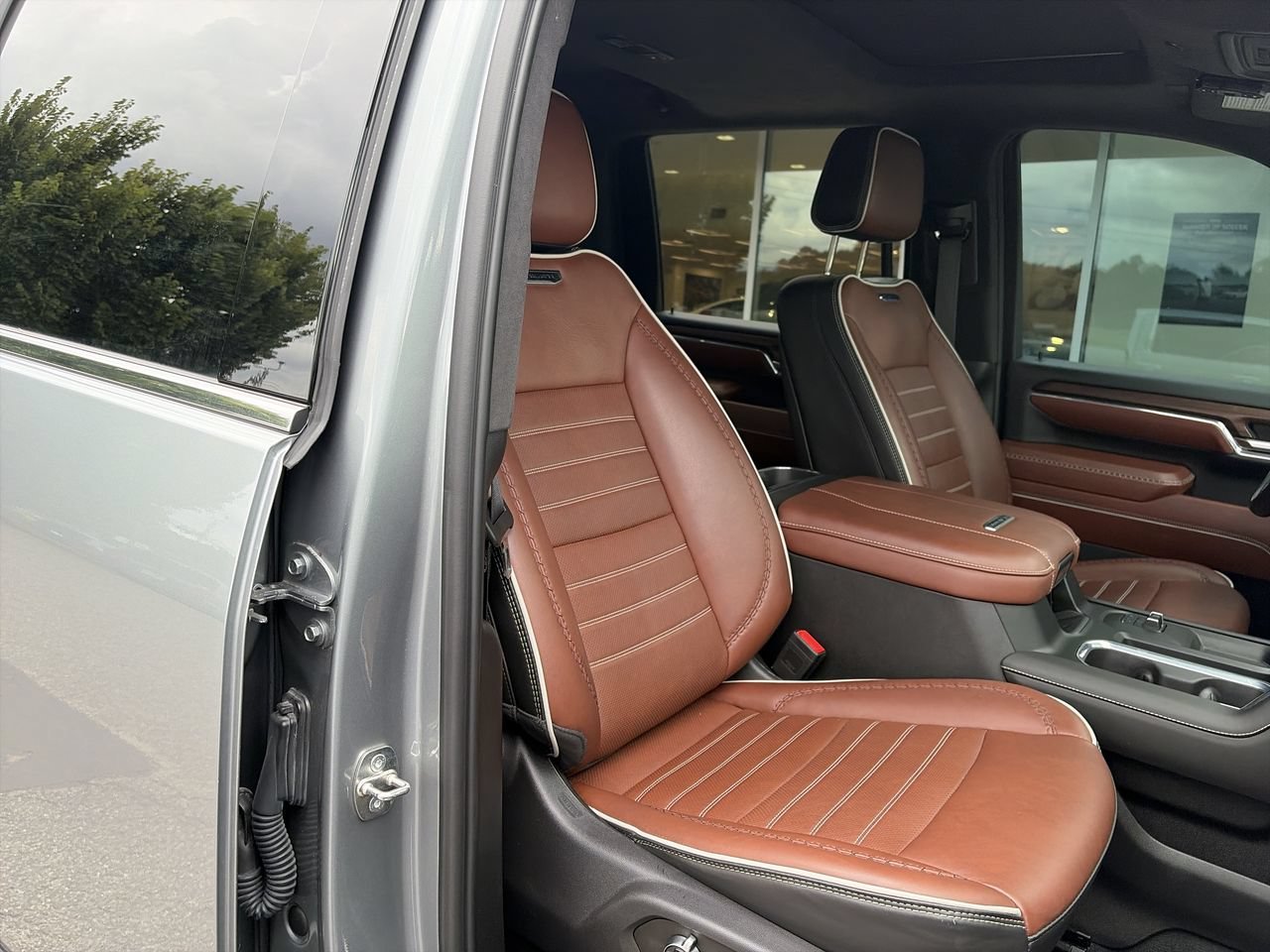 Used 2024 Sterling Metallic GMC Denali Ultimate image 37