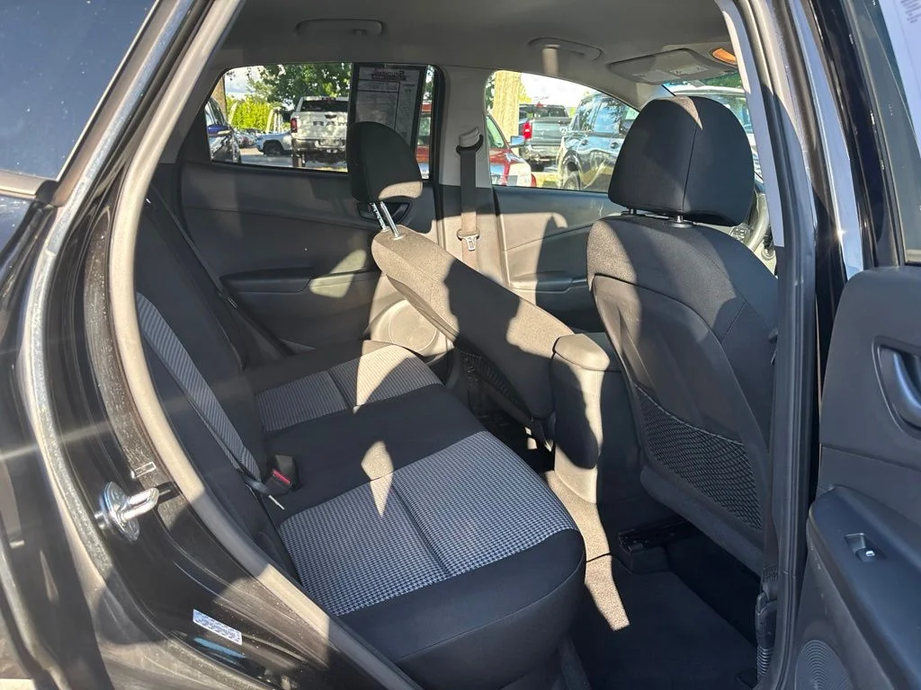 Used 2021 Black Hyundai SEL image 17