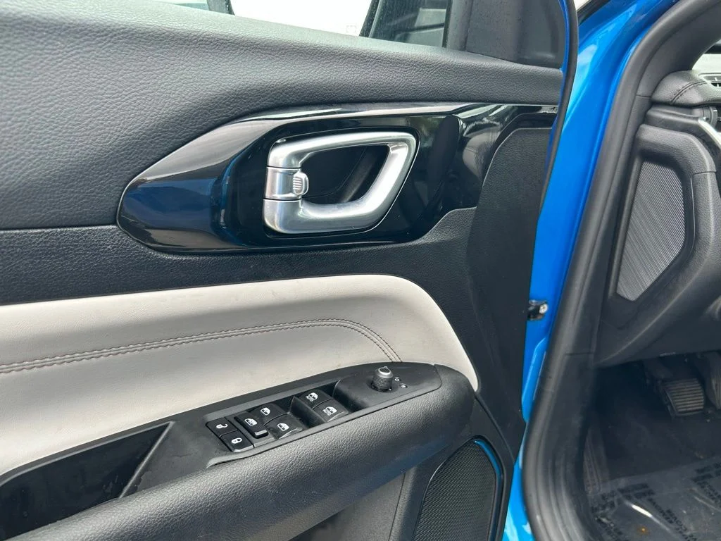 Used 2023 Blue Jeep Limited image 16