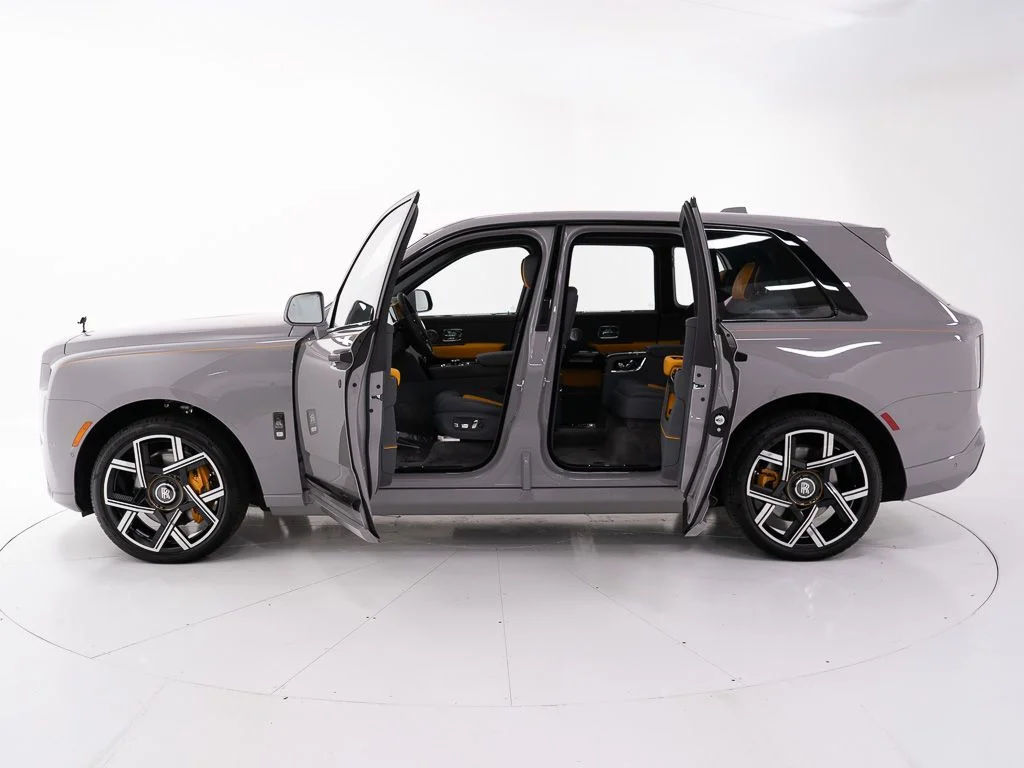 New 2027 Tempest Grey Rolls-Royce Black Badge image 9
