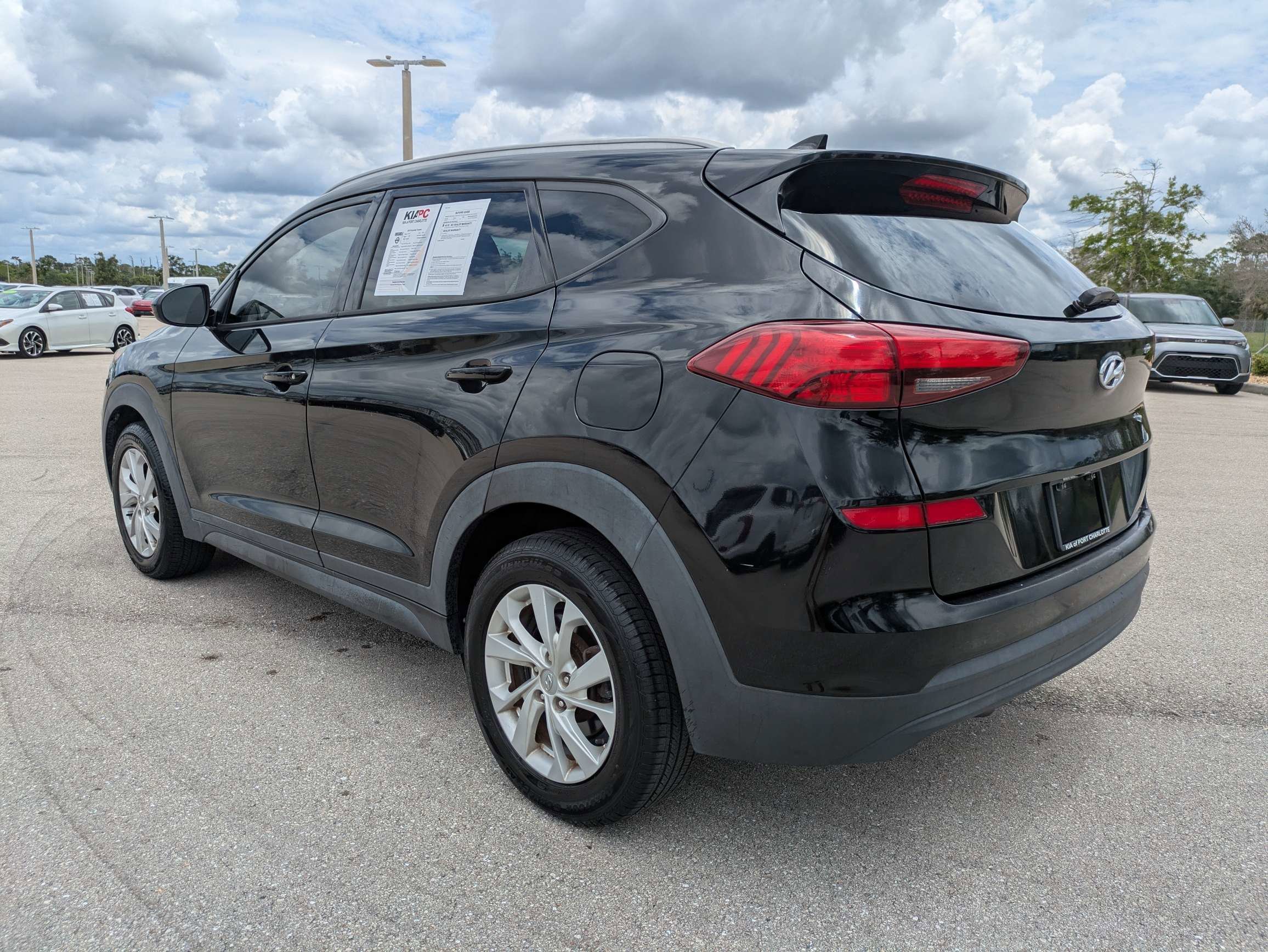 Used 2019 Black Noir Pearl Hyundai Value image 7