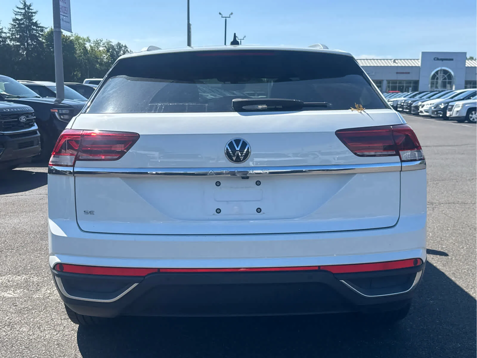 Used 2021 Pure White Volkswagen 2.0T SE w/Technology image 4