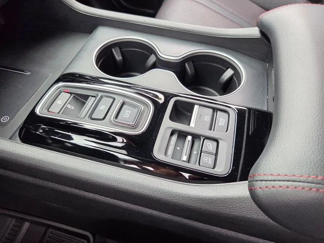 2025 Honda Pilot Black Edition - Photo 34