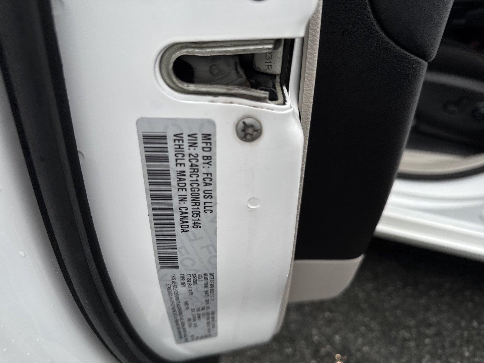 Used 2022 Bright White Clearcoat Chrysler LX image 39