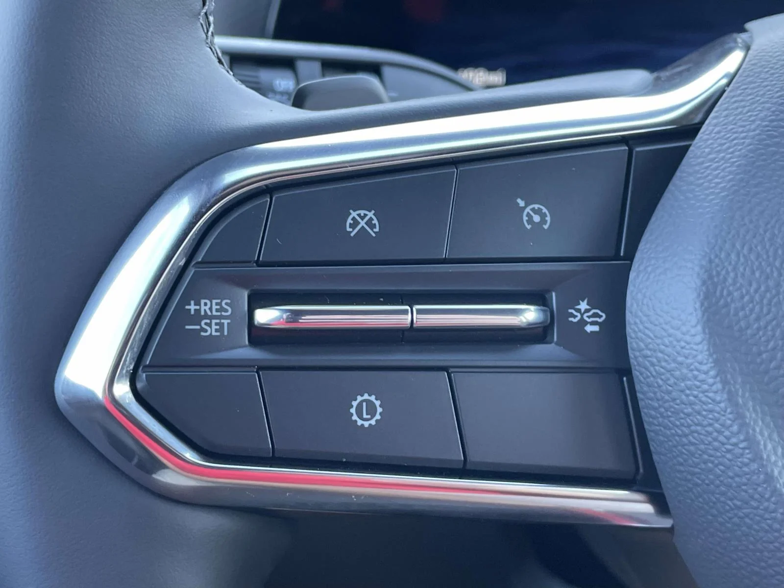 New 2027 Sterling Gray Metallic Chevrolet LT image 25