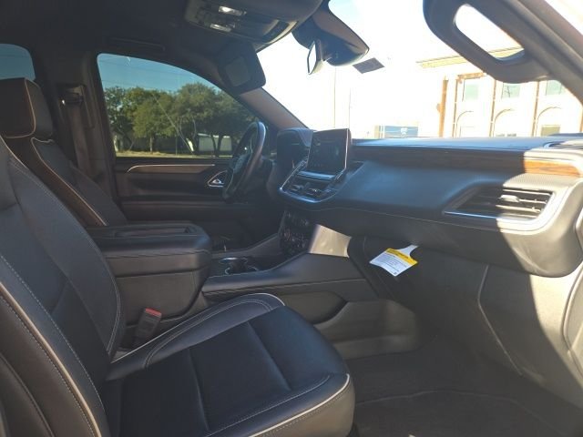 Used 2023 White Chevrolet Premier image 18