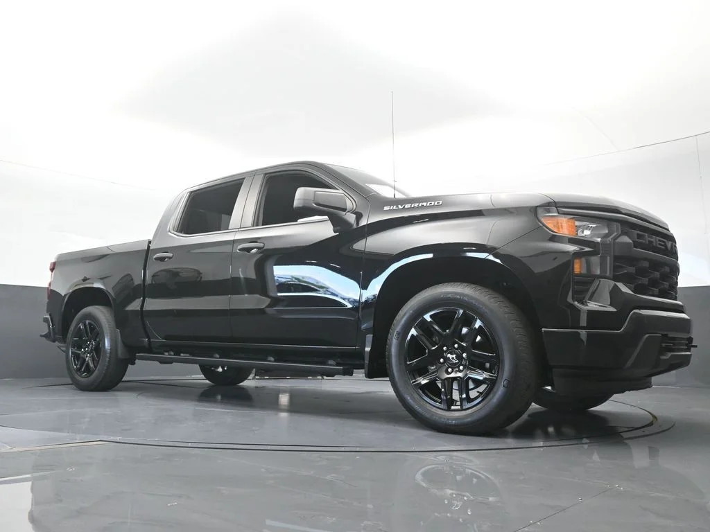 Used 2024 Black Chevrolet Custom image 57