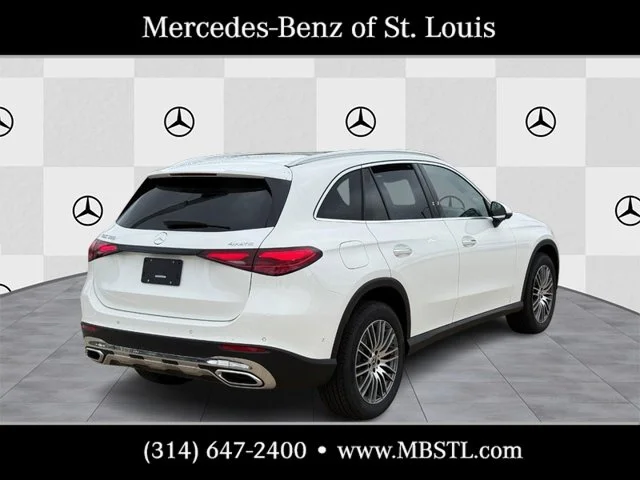 New 2027 Polar White Mercedes-Benz GLC 300 image 3
