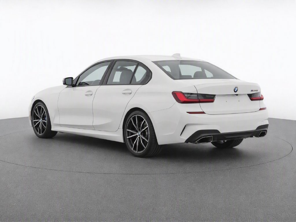 Used 2022 Alpine White BMW M340i image 32