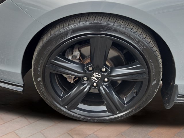 Used 2024 Urban Gray Pearl Honda Sport-L image 25