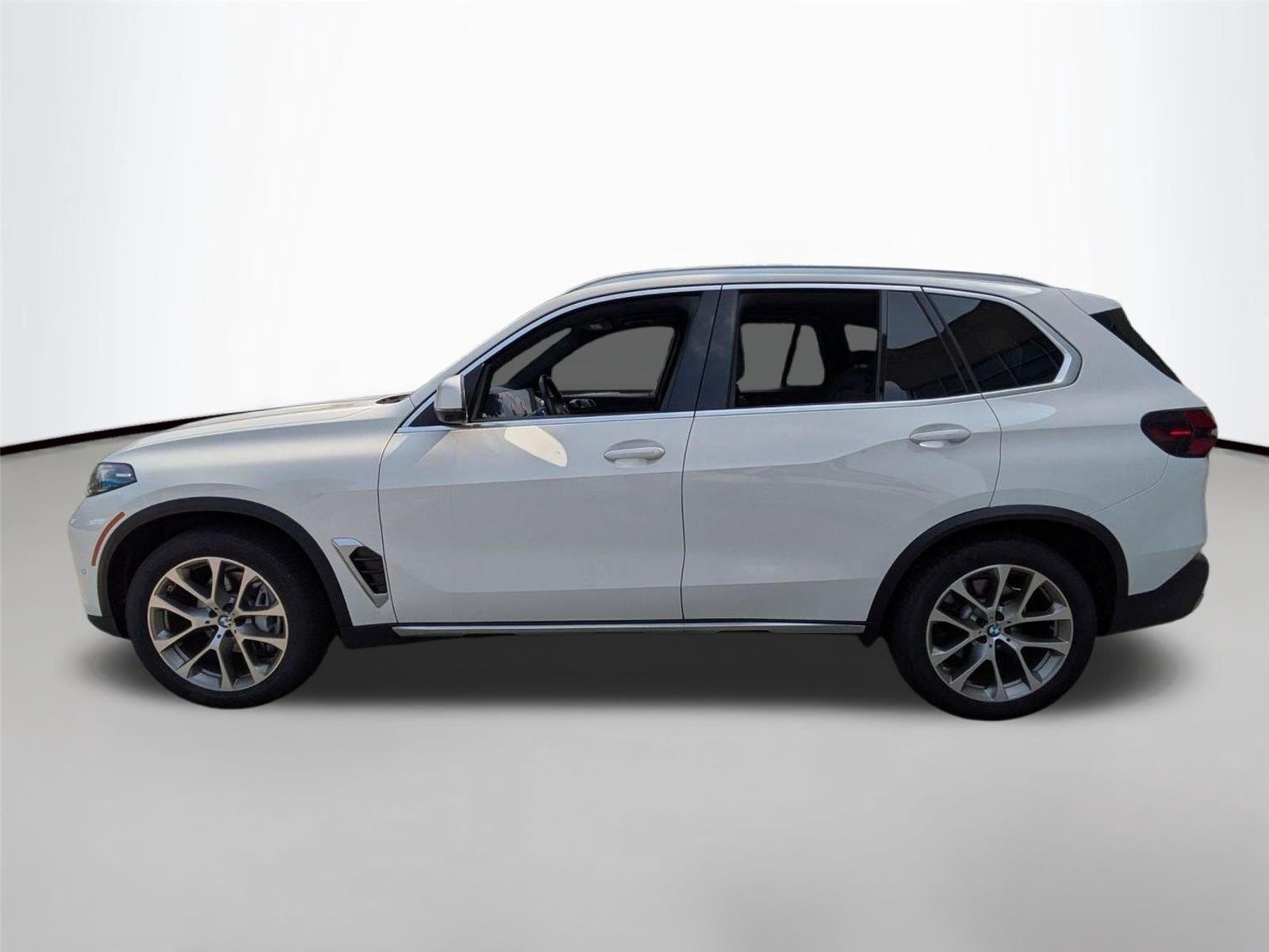 Used 2024 Alpine White BMW xDrive40i image 8