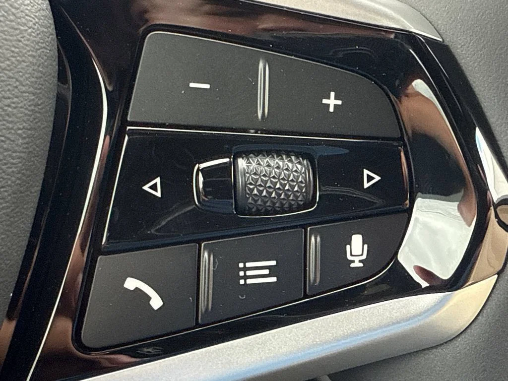 New 2026 White BMW eDrive40 image 32