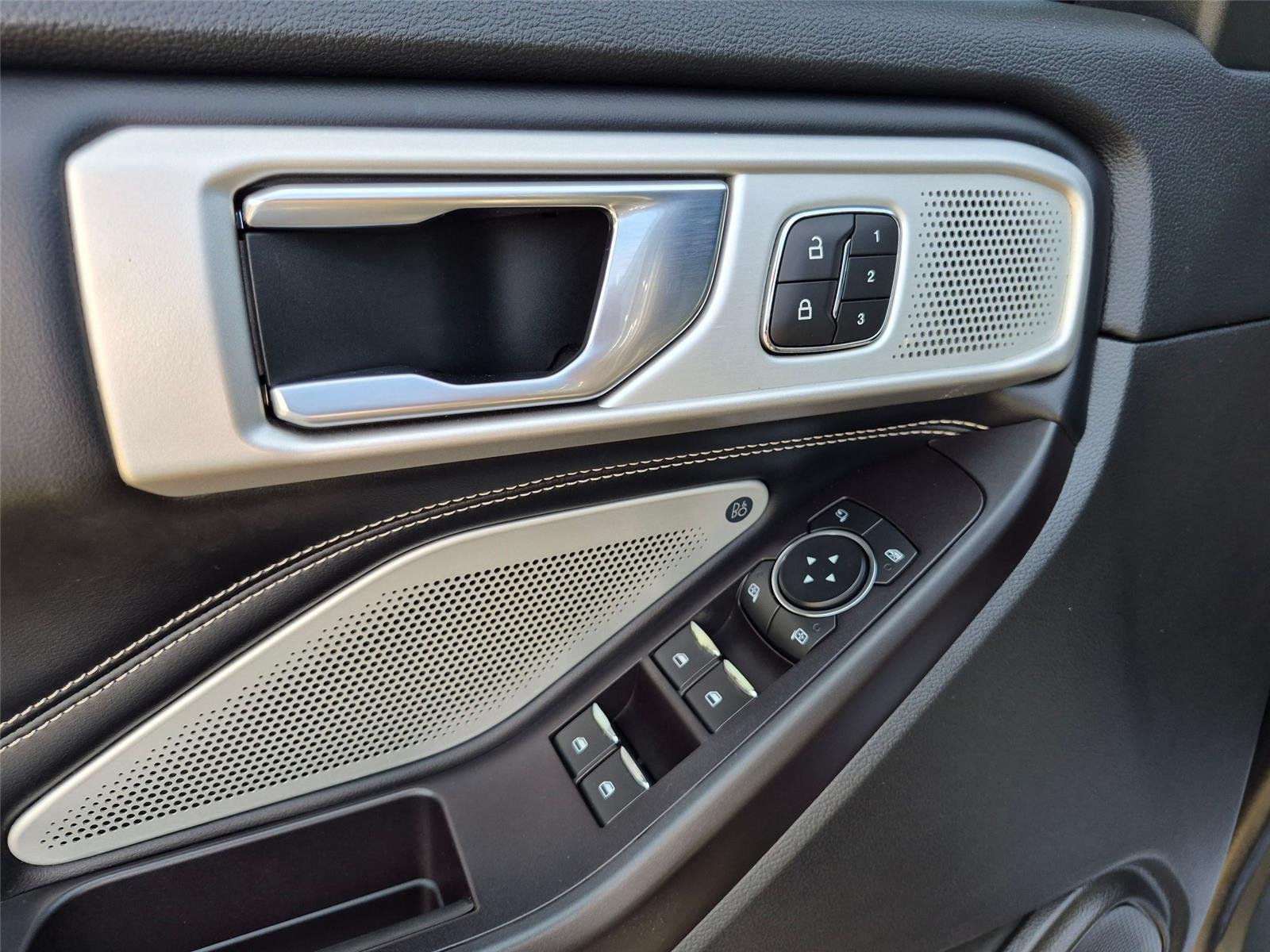 Used 2020 Agate Black Metallic Ford ST image 12