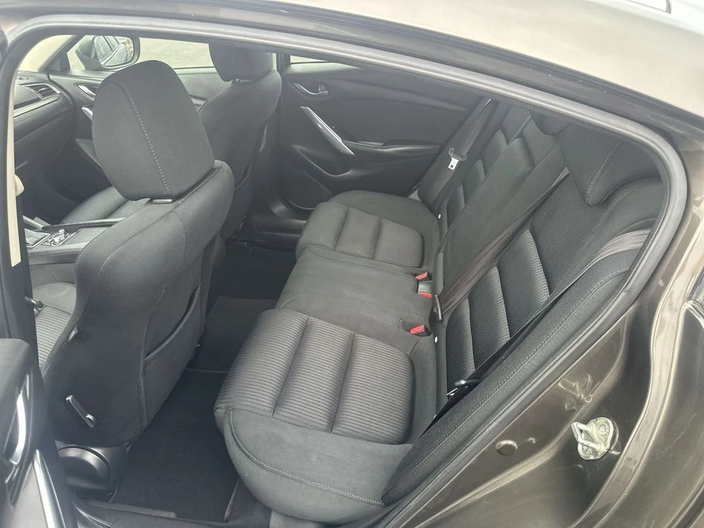 Used 2017 Silver Mazda Sport image 29