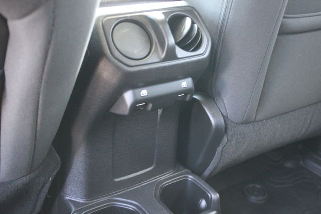 Used 2019 White Jeep Unlimited Sport S image 21