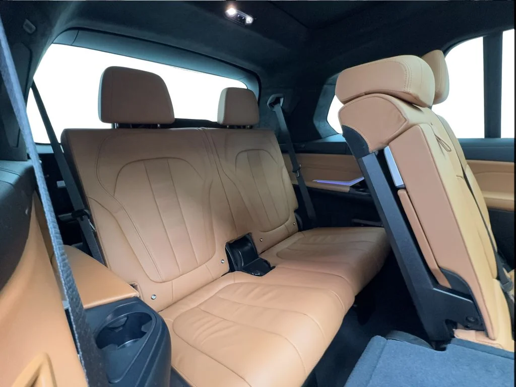 Used 2022 Gray BMW M50i image 35