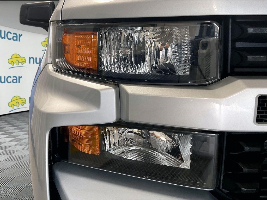 Used 2021 Silver Chevrolet Custom image 33