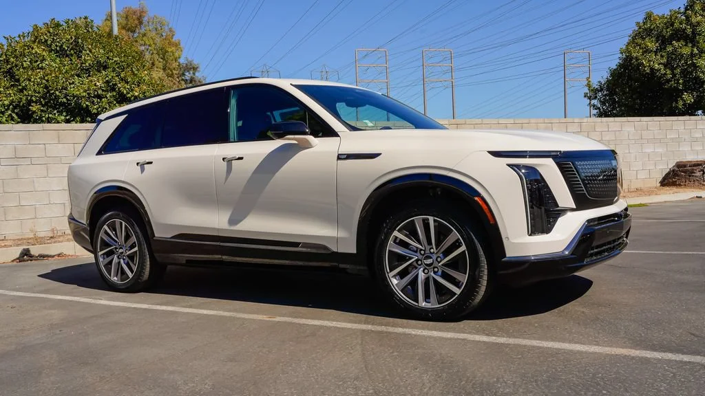 2027 Cadillac VISTIQ Sport - Photo 6