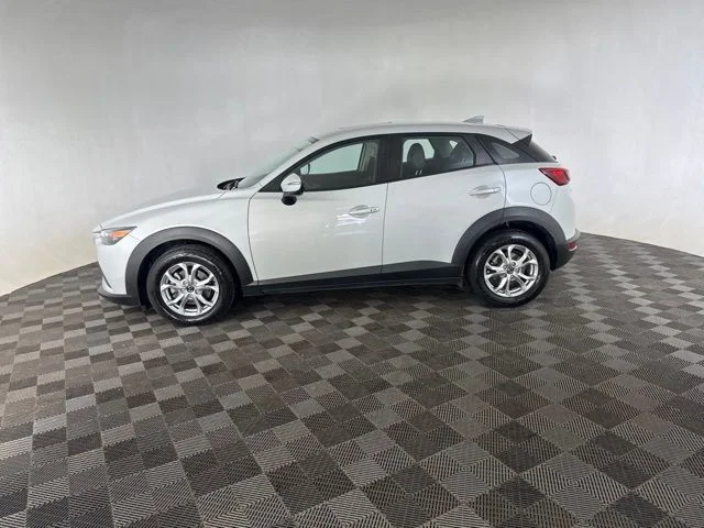 Used 2016 White Mazda Touring image 8