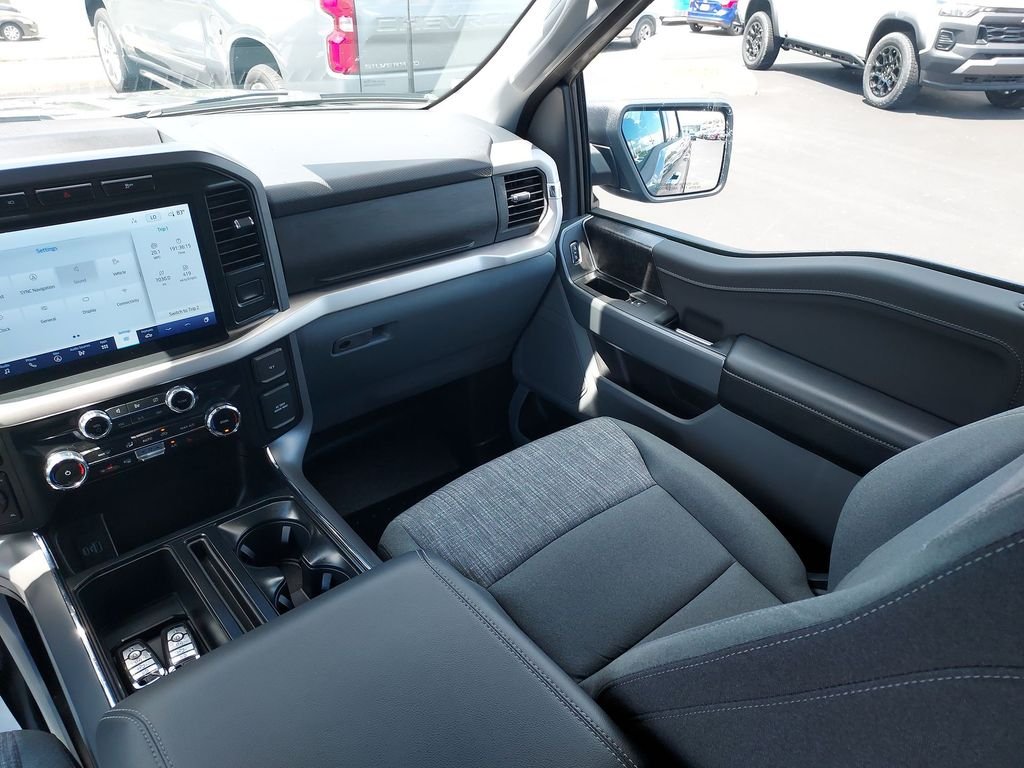 Used 2023 Gray Ford XLT image 11