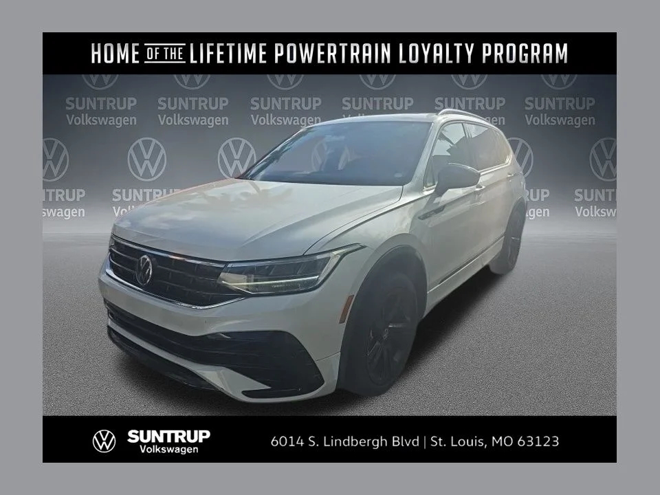 2023 Volkswagen Tiguan 2.0T SE R-Line Black's photo