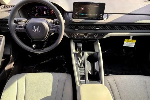 Certified Used 2025 Radiant Red Honda SE image 27