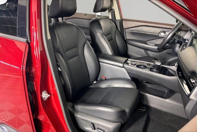 Used 2023 Red Nissan SL image 26
