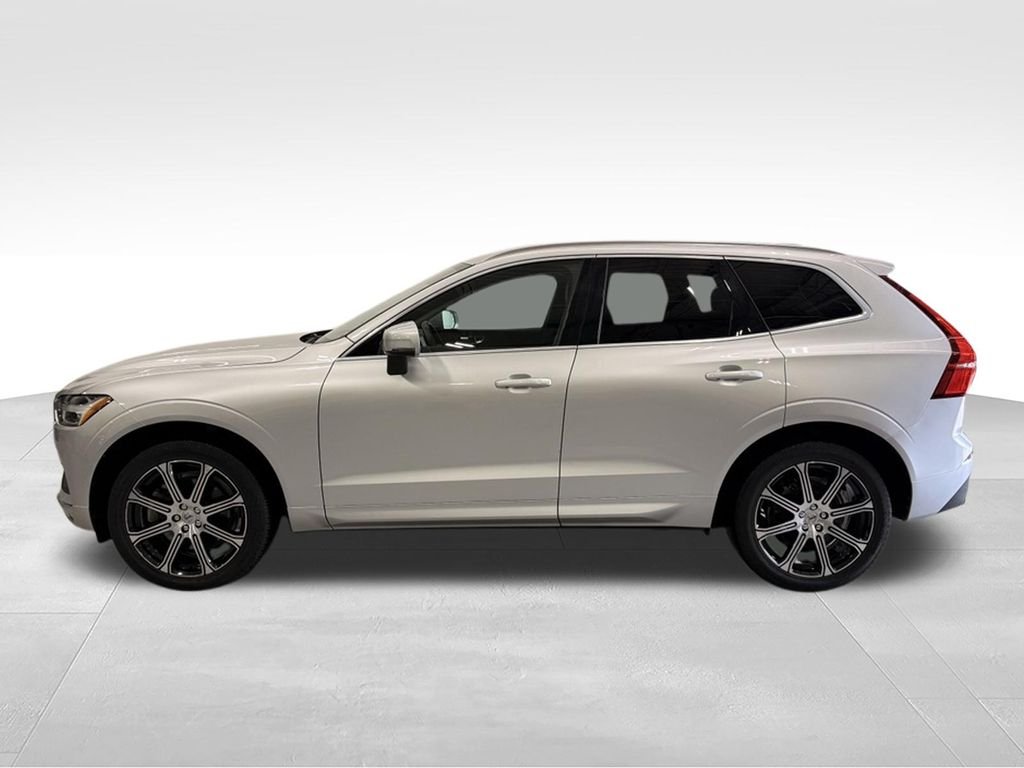 Used 2020 Silver Volvo  image 2