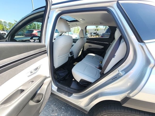 Used 2024 Silver Hyundai SEL image 19