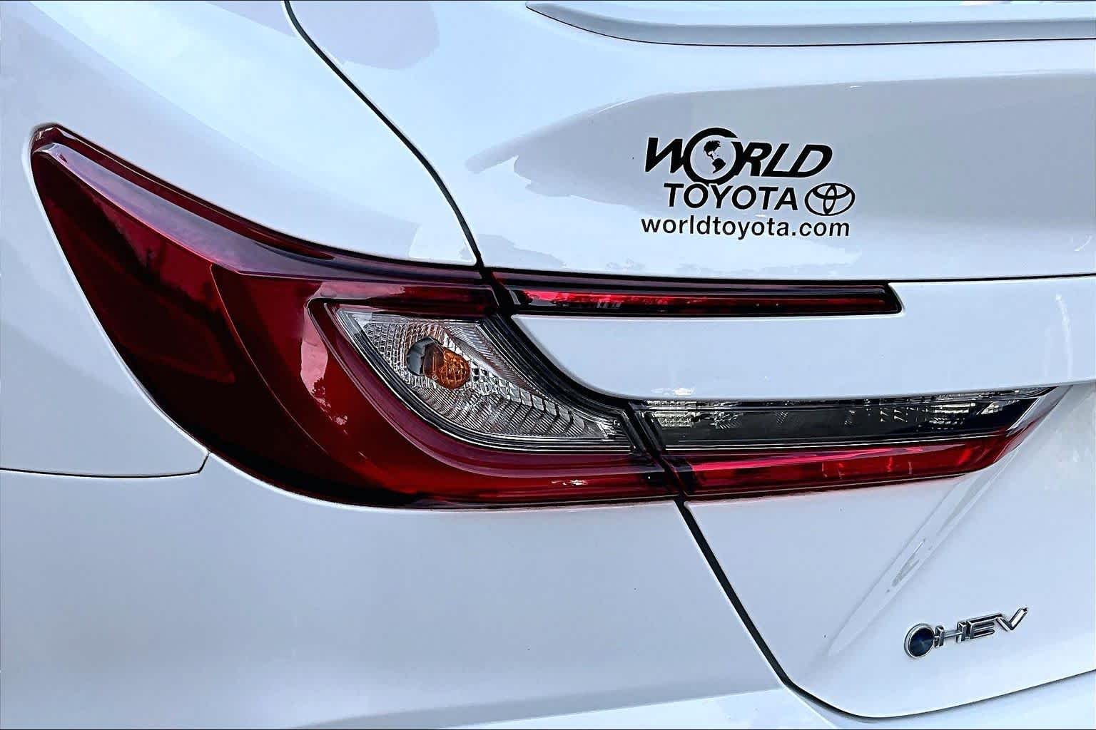 Certified Used 2025 Ice Cap Toyota SE image 29