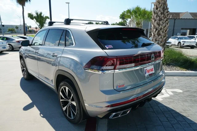 New 2026 Silver Mist Metallic Volkswagen 2.0T SEL Premium R-Line image 11