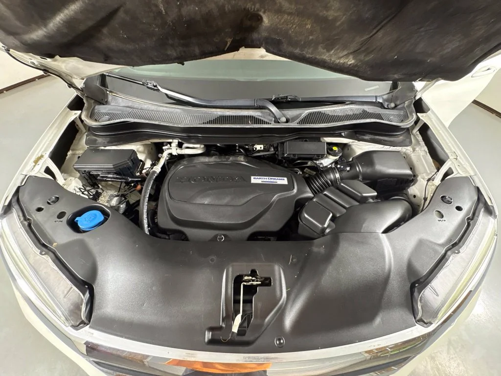 Used 2017  Honda EX-L image 42