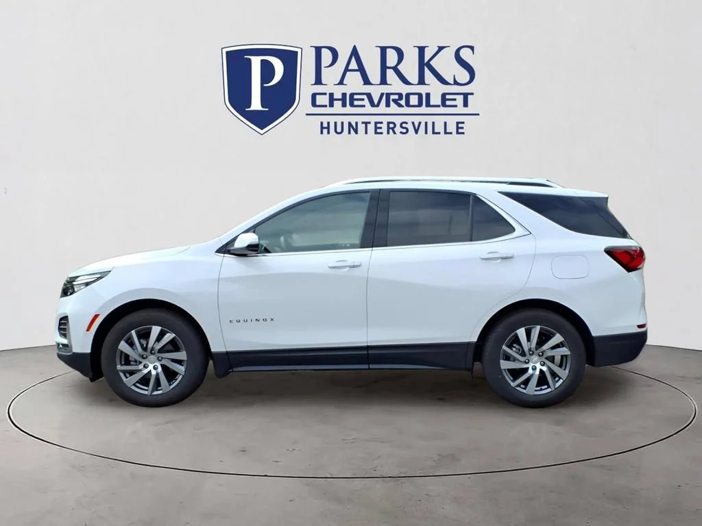 Used 2023 SUMMIT WHITE Chevrolet Premier image 29