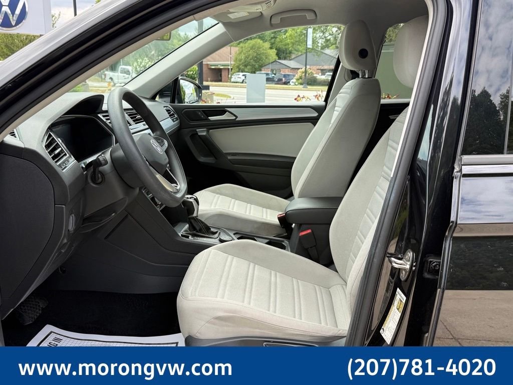 Used 2022 Black Volkswagen 2.0T S image 28