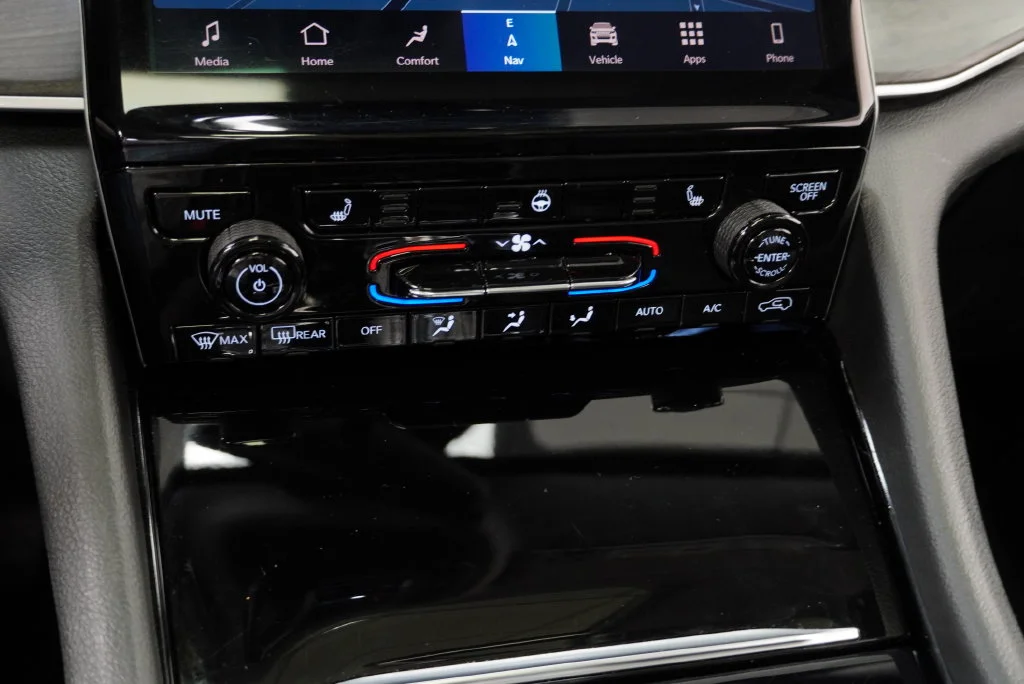 Used 2023 Gray Jeep 4xe image 30
