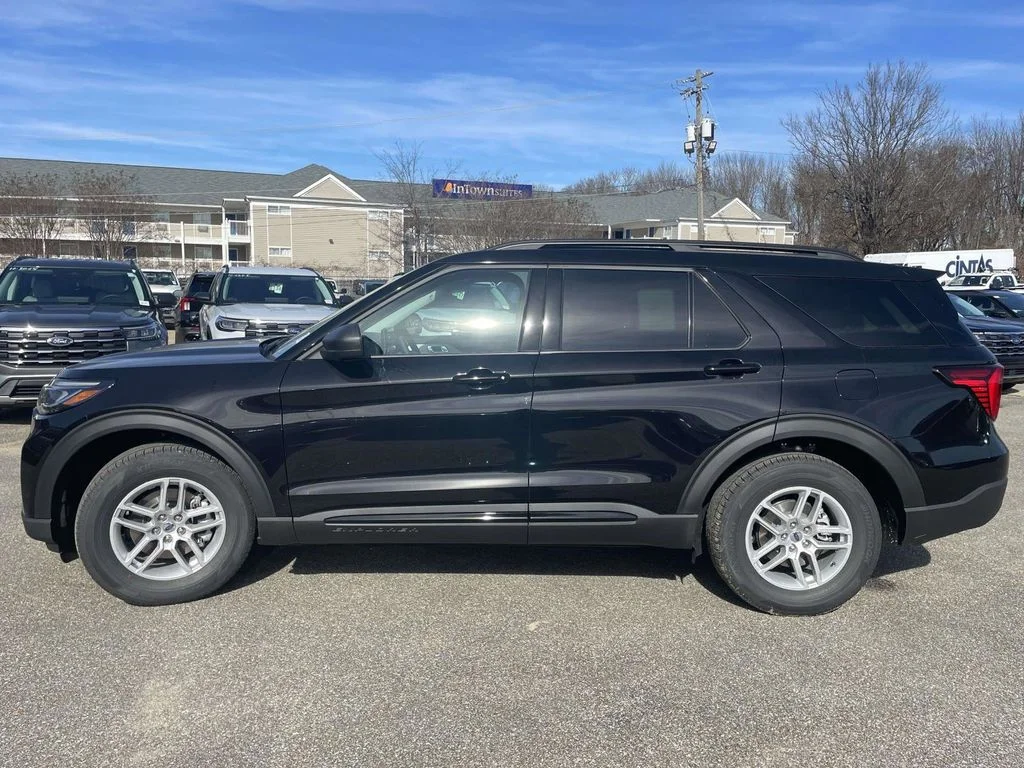 New 2026 Black Ford Active image 6