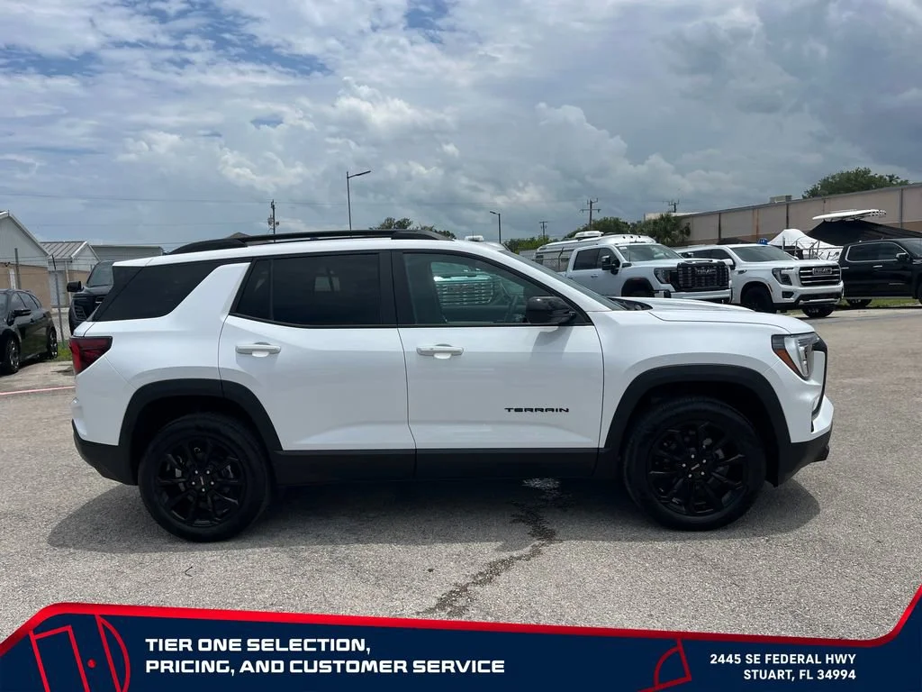New 2026 Summit White GMC Elevation image 8