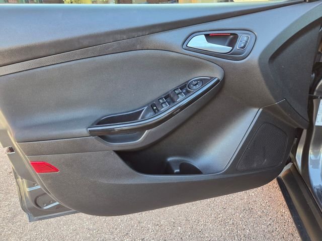 Used 2016 Gray Ford Titanium image 12