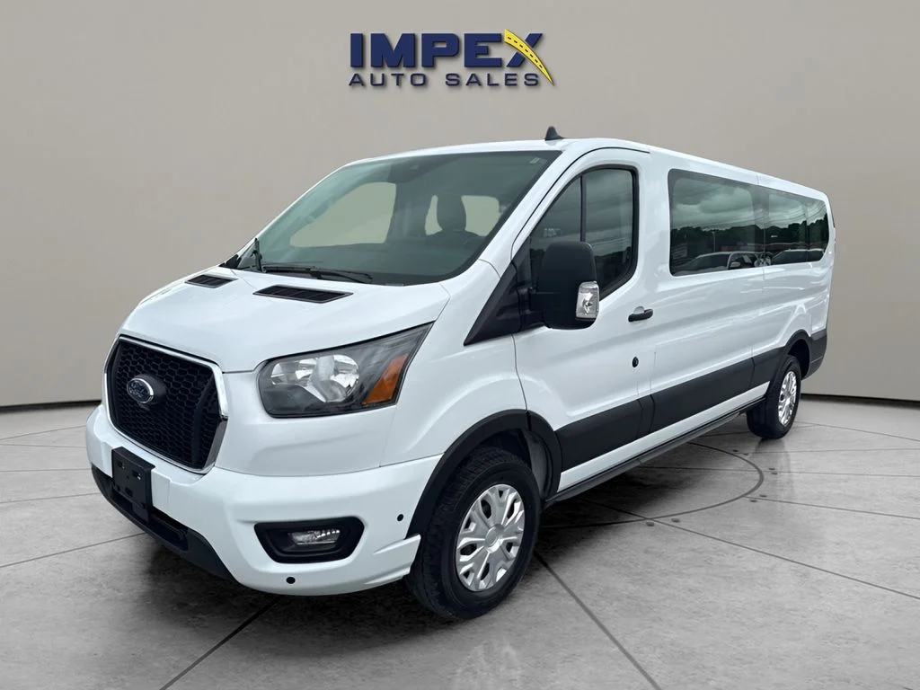Used 2025 White Ford XLT image 1