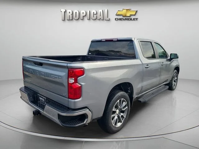 Used 2023 Sterling Gray Metallic Chevrolet LT image 5