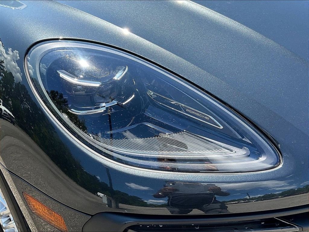 Used 2023 Gray Porsche  image 31