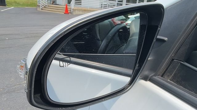 Used 2018 White Toyota SE image 16